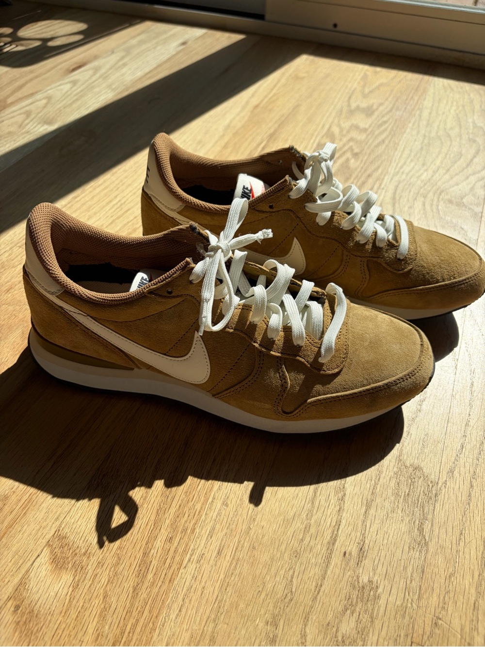 Nike Men’s Suede Low-Top Sneakers